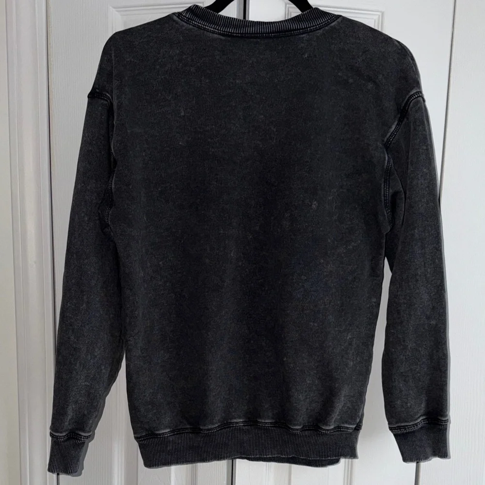 Simply Vera Vera Wang Charcoal Bowie Crew Neck - Picture 2 of 3